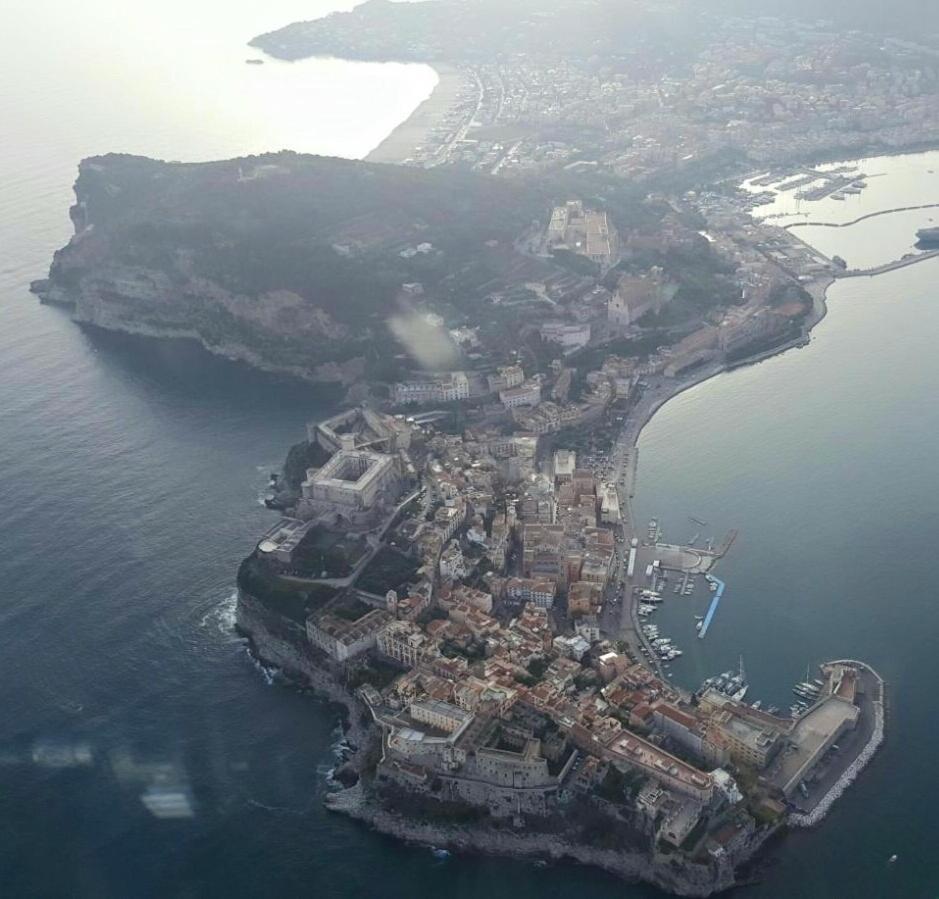 Brezza Di Mare Gaeta B&B Exterior foto